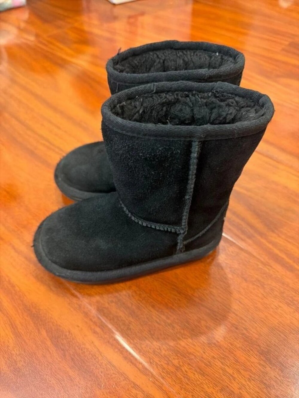Ugg koolaburra kids boots